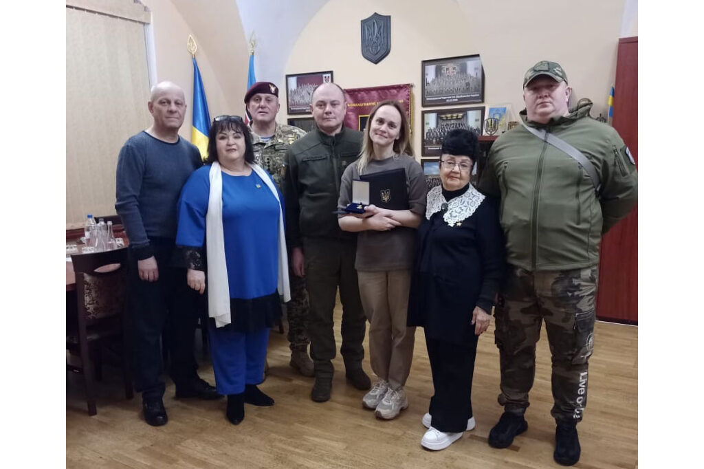 Підтримуємо військову медицину України